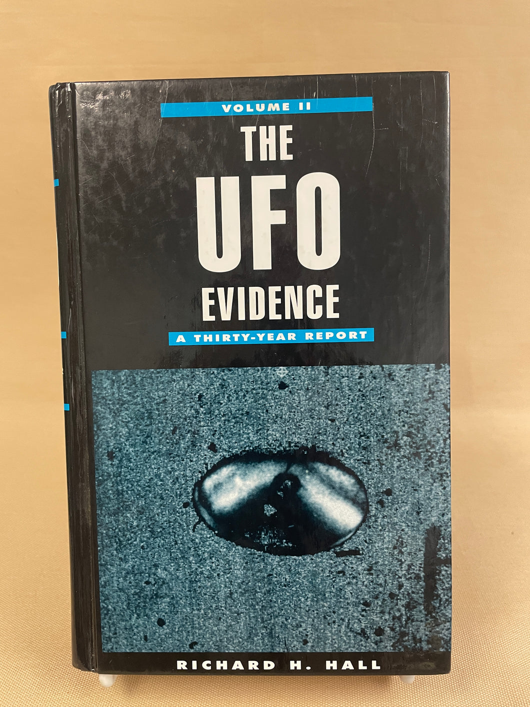 SN  The UFO Evidence: A Thirty-Year Report, Volume II, Hall, Richard H.[2001] N 4/25