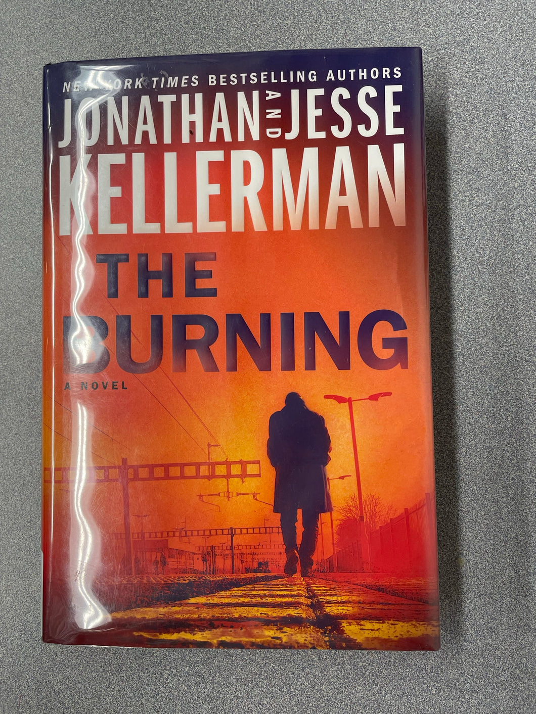 Kellerman, Jonathan and Jesse Kellerman, The Burning [2021] MY 6/23