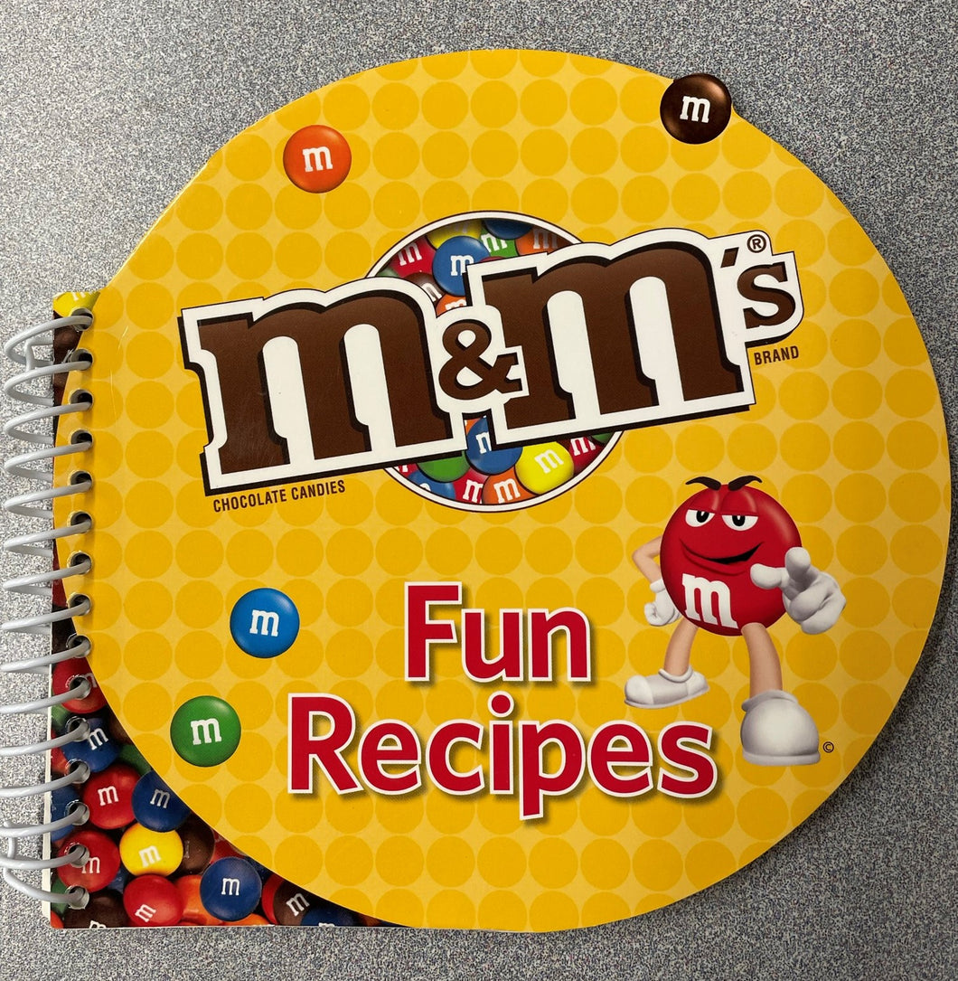 M&M's Brand Fun Recipes [2013] CP 7/23
