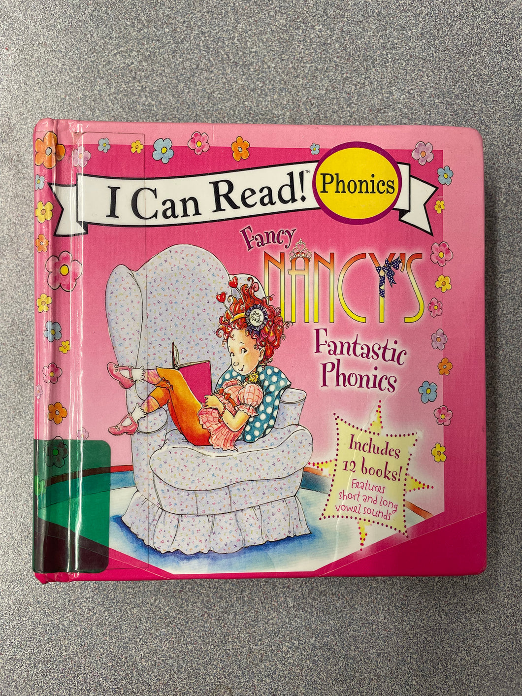 (CP) O'Connor, Jane, Fancy Nancy's Fantastic Phonics [2013] 8/25