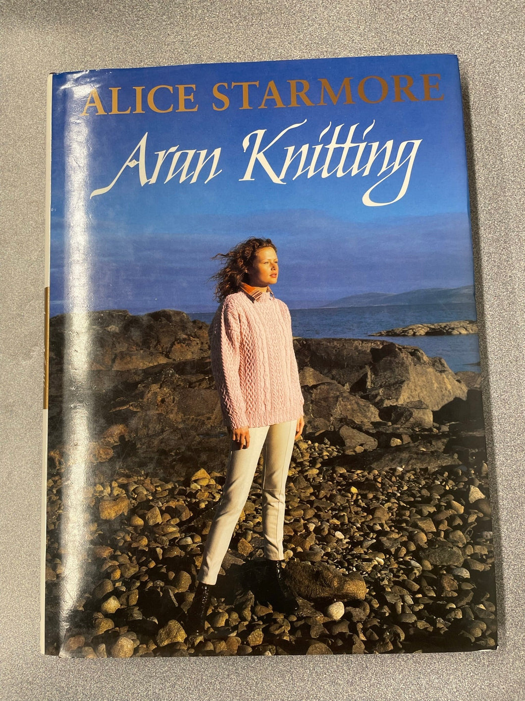 Aran Knitting, Starmore, Alice [1997] CG 3/23